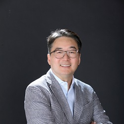  Advisor Portrait 