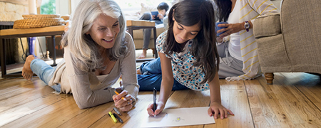 two people drawing