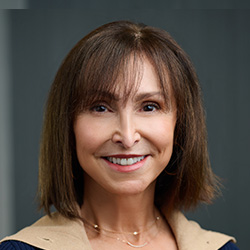 Maddy Stewart bio photo