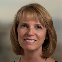 Shauna Crawford Bio Photo