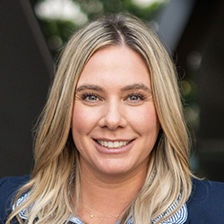 Aimee Hazelwood bio photo