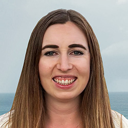 Leslie Robertshaw bio photo