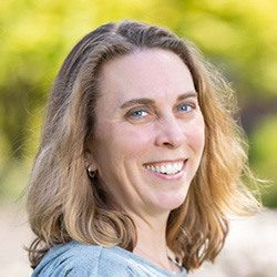 Aimee Kelly bio photo
