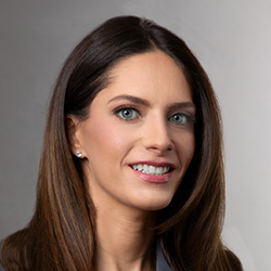 Lauren Konstantin bio photo
