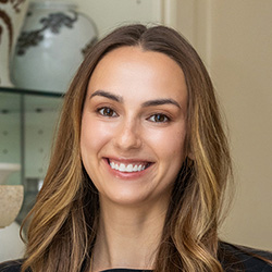 Madi McIntyre bio photo