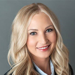 Hailey Jacbobs bio photo