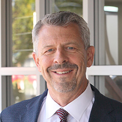 Kris Olsen bio photo