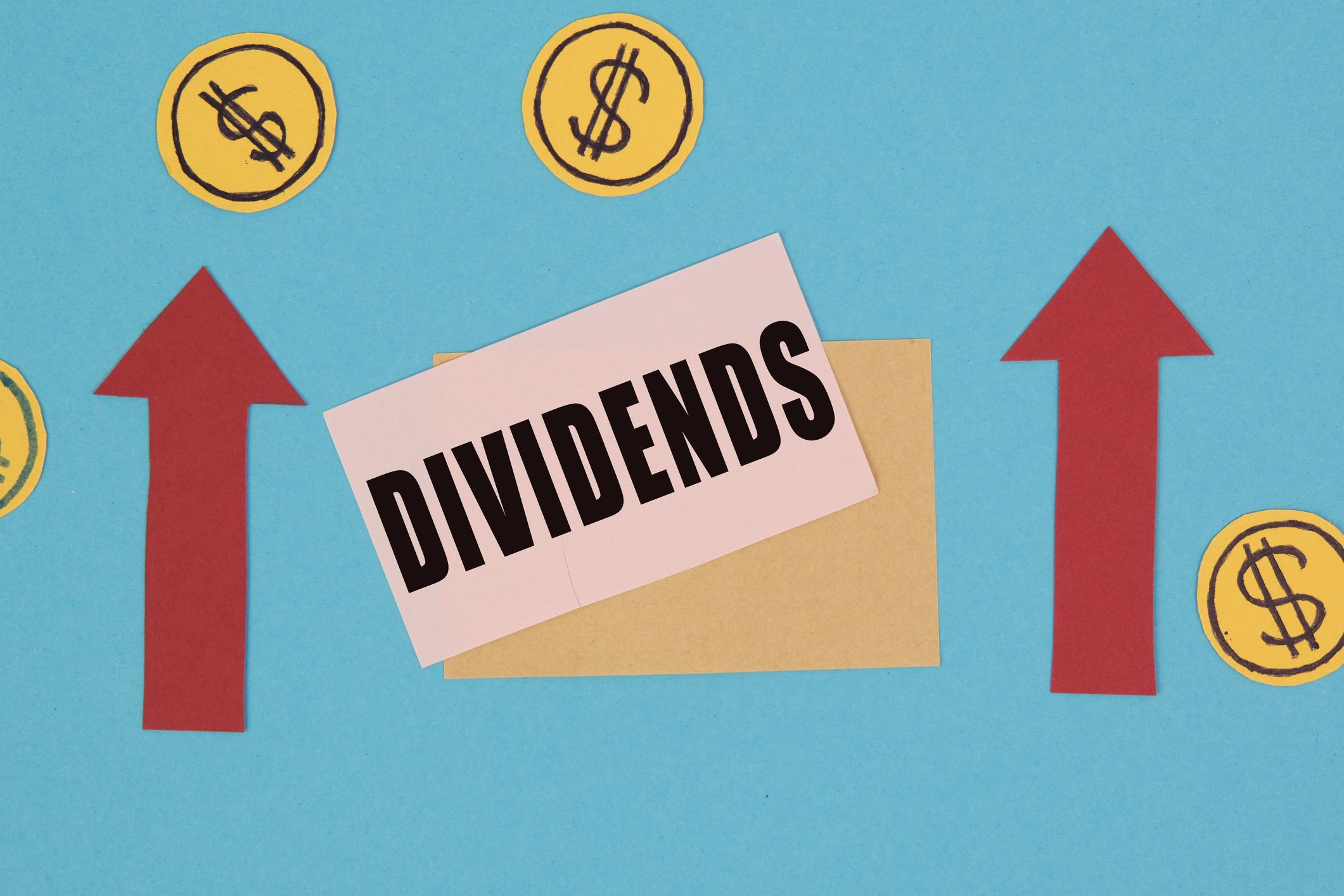 What are qualified dividends vs ordinary dividends? Here, we examine which is which, how each one is taxed and what it means for investors.