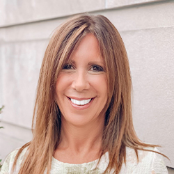 Ali Girardi bio photo