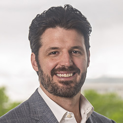 Sean Howe bio photo